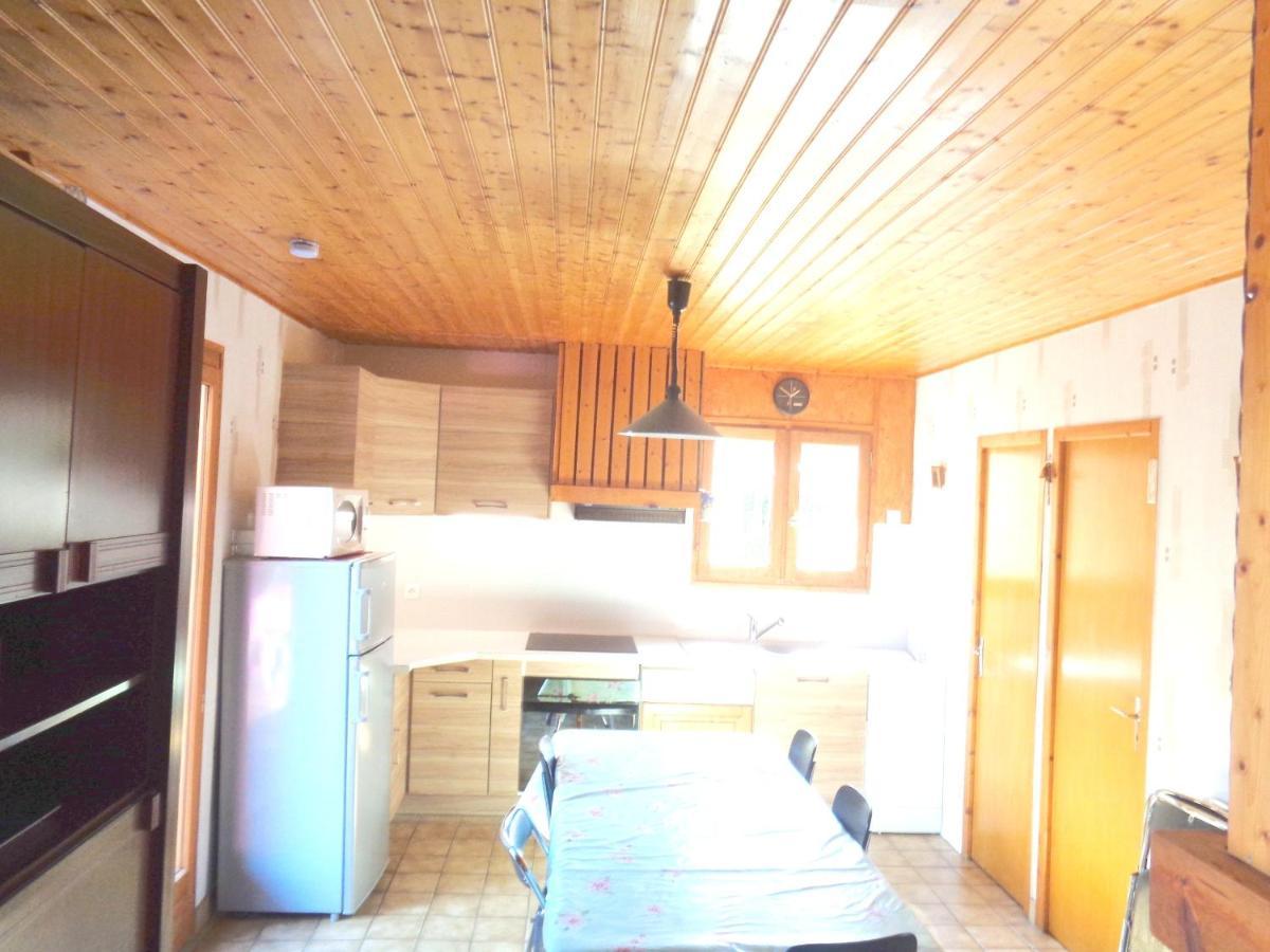 Chalet Charmant A Saint-Gerons Avec Piscine Partagee Exterior photo