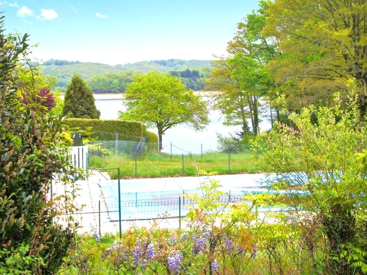 Chalet Charmant A Saint-Gerons Avec Piscine Partagee Exterior photo